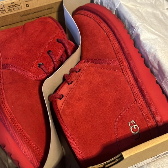Kids Uggs Neumel II Boot S4 - Picture 1 of 3
